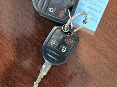 Used 2016 Ford F250 XL w/ Power Equipment Group image 29