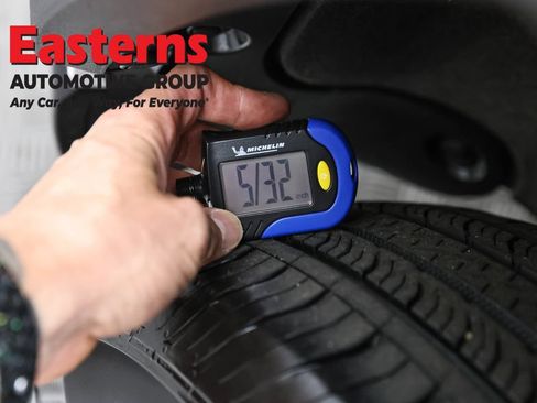 Used 2023 Toyota RAV4 LE AWD/4WD image 28