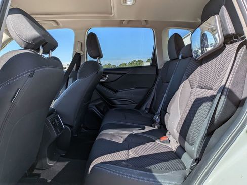 Used 2023 Subaru Forester Premium image 28