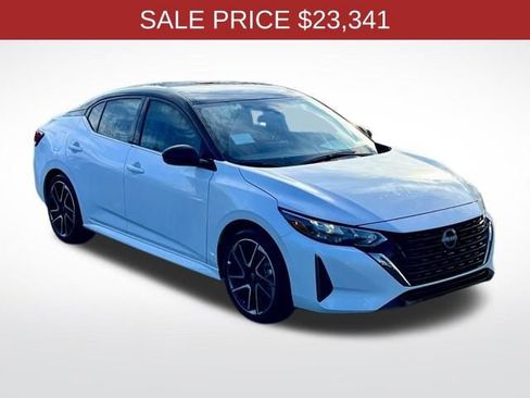 New 2025 Nissan Sentra SR image 2