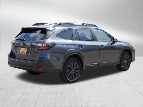 Used 2023 Subaru Outback Onyx Edition AWD/4WD image 7