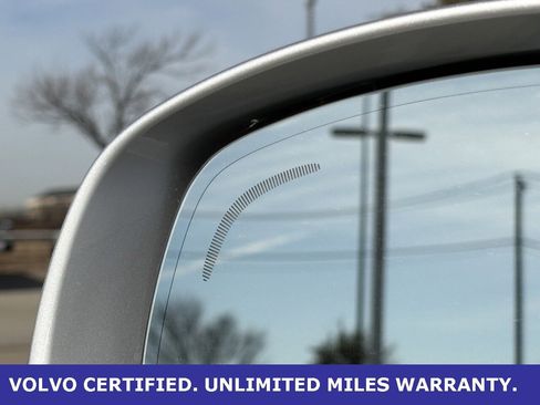 Certified 2022 Volvo XC90 T6 Momentum w/ Advanced Package image 11