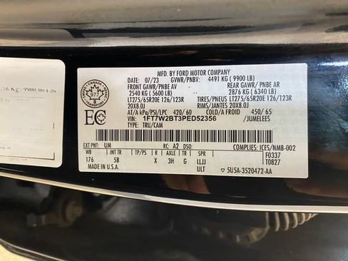 Used 2023 Ford F250 Lariat w/ Lariat Ultimate Package AWD/4WD image 31
