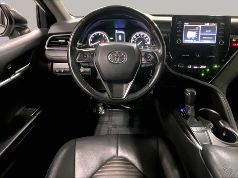Used 2022 Toyota Camry SE w/ Cold Weather Package FWD image 6
