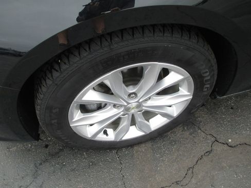 Used 2019 Chevrolet Malibu LT w/ Leather Package image 11