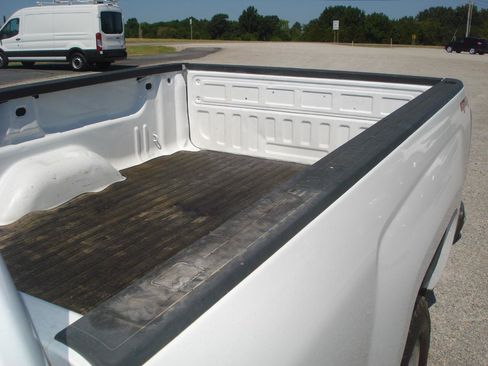 Used 2015 Chevrolet Silverado 2500 W/T AWD/4WD image 16