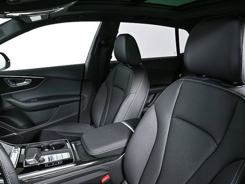 New 2025 Audi Q8 Premium Plus image 5