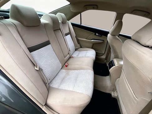 Used 2013 Toyota Camry XLE image 27