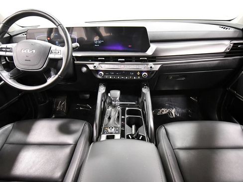 Certified 2024 Kia Telluride S w/ S Sunroof Package AWD/4WD image 3
