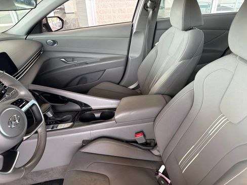 Used 2023 Hyundai Elantra SEL w/ Convenience Package FWD image 16