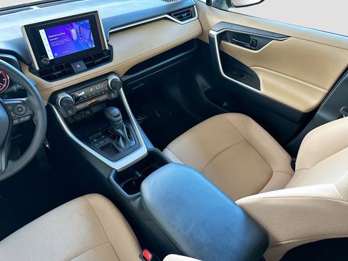 Used 2025 Toyota RAV4 LE image 21