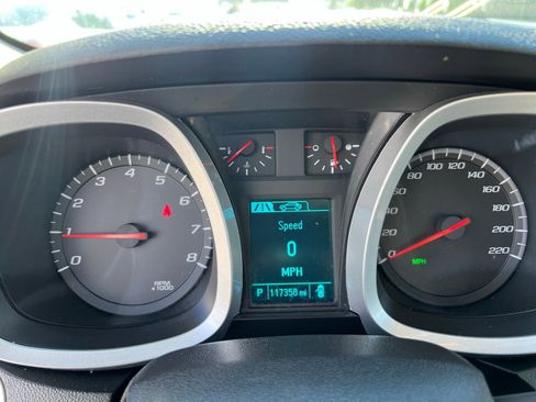 Used 2015 Chevrolet Equinox LS image 28