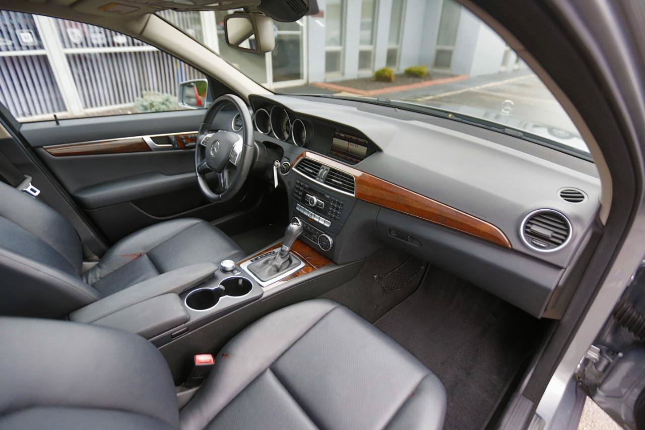 Used 2014 Mercedes-Benz C 300 4MATIC Sedan image 18