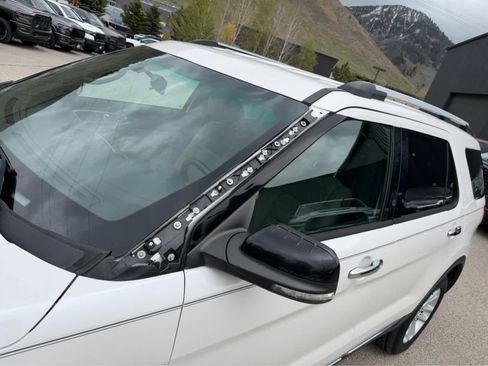 Used 2014 Ford Explorer XLT image 16