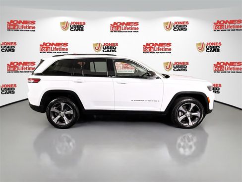Used 2022 Jeep Grand Cherokee Limited 4xe image 19