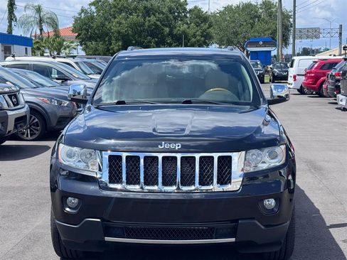 Used 2013 Jeep Grand Cherokee Overland RWD image 4