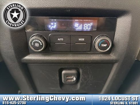 Used 2023 Chevrolet Traverse LS image 22