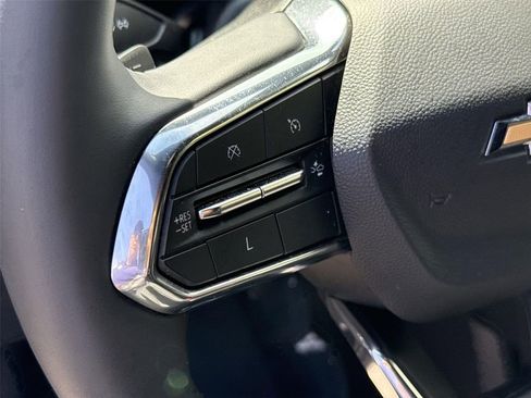 Used 2025 Chevrolet Equinox LT FWD image 32