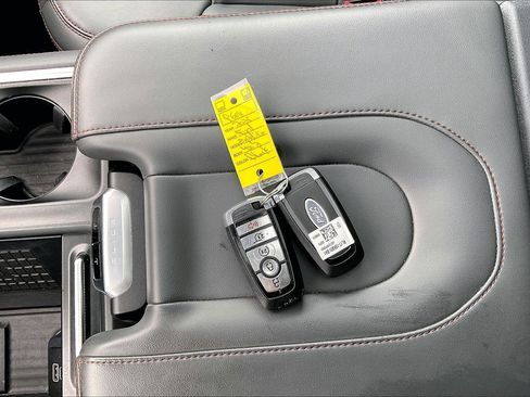Certified 2025 Ford Expedition Active RWD image 10