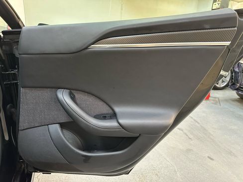 Used 2022 Tesla Model S Plaid image 10