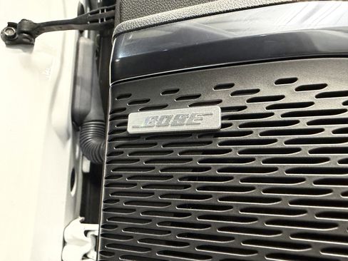 Used 2025 GMC Acadia AT4 w/ Luxury Package image 24