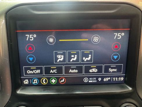 Used 2021 Chevrolet Silverado 2500 LT w/ Convenience Package image 23