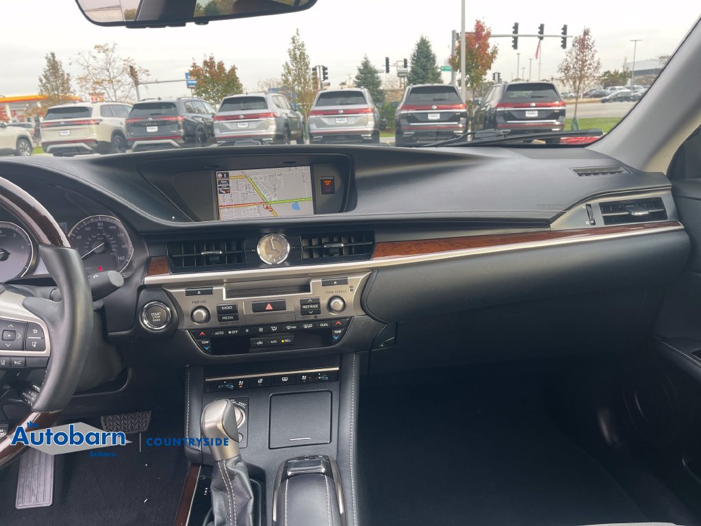 Used 2018 Lexus ES 350 w/ Luxury Package w/Wood Trim FWD image 15