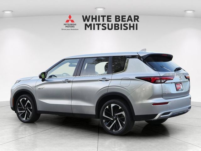 Used 2024 Mitsubishi Outlander SE AWD/4WD image 4