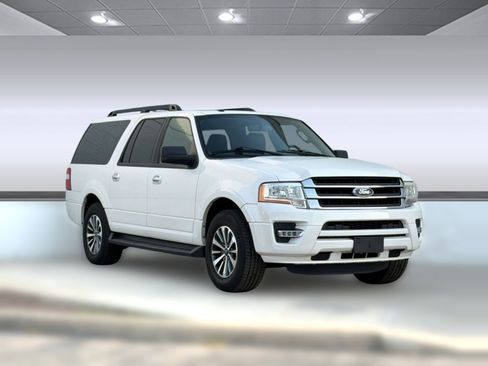 Used 2016 Ford Expedition EL XLT w/ Equipment Group 202A image 7