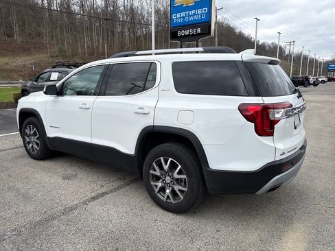 Certified 2023 GMC Acadia SLT AWD/4WD image 3