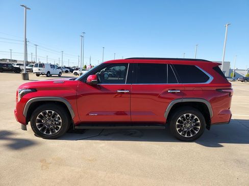 Used 2023 Toyota Sequoia Limited image 8