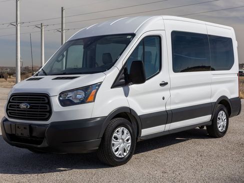 Used 2018 Ford Transit 150 XL image 3