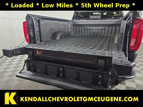 Used 2020 GMC Sierra 3500 Denali w/ Denali Ultimate Package image 12