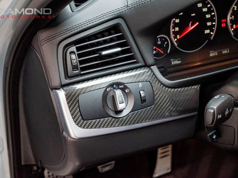 Used 2015 BMW M5 image 76