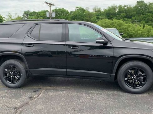 Certified 2023 Chevrolet Traverse LT w/ Midnight/Sport Edition AWD/4WD image 9