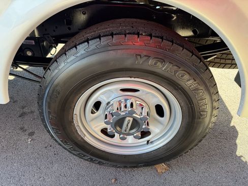 Used 2017 Ford F250 XL w/ Power Equipment Group image 16