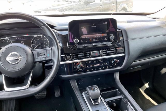 Certified 2025 Nissan Pathfinder SV AWD/4WD image 5