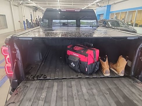 Used 2020 Chevrolet Silverado 1500 Custom w/ Custom Value Package image 12