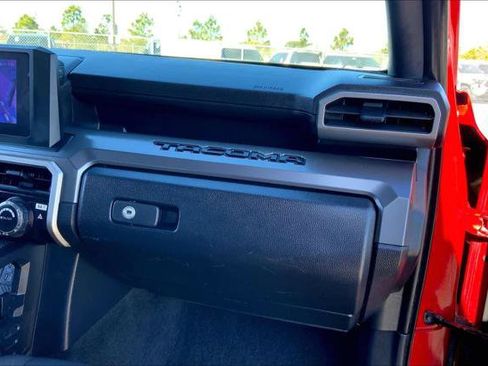 Certified 2024 Toyota Tacoma SR5 image 18