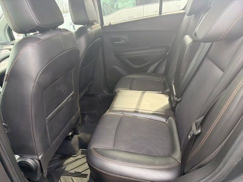 Used 2019 Chevrolet Trax LT w/ LT Convenience Package image 7