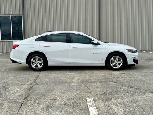 Used 2021 Chevrolet Malibu LS w/ Driver Confidence Package II FWD image 3