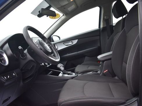 Used 2024 Kia Forte LXS w/ LXS Technology Package image 18