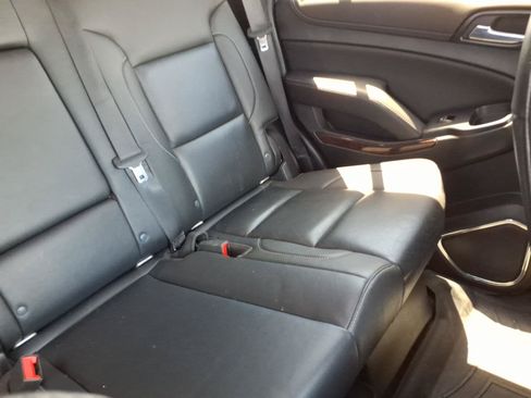Used 2019 GMC Yukon SLT w/ Premium Edition RWD image 24