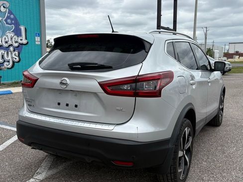 Used 2020 Nissan Rogue Sport SL image 3