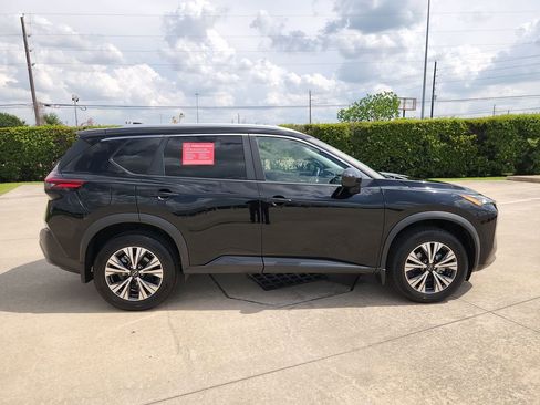 Certified 2023 Nissan Rogue SV w/ SV Premium B Package FWD image 4