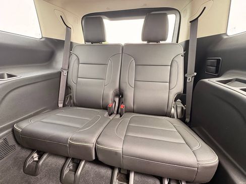 Used 2021 GMC Acadia Denali w/ Denali Technology Package FWD image 26
