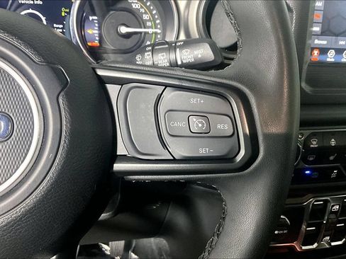 Used 2023 Jeep Wrangler Unlimited w/ Cold Weather Group AWD/4WD image 19