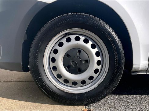 Used 2022 Mercedes-Benz Metris image 11