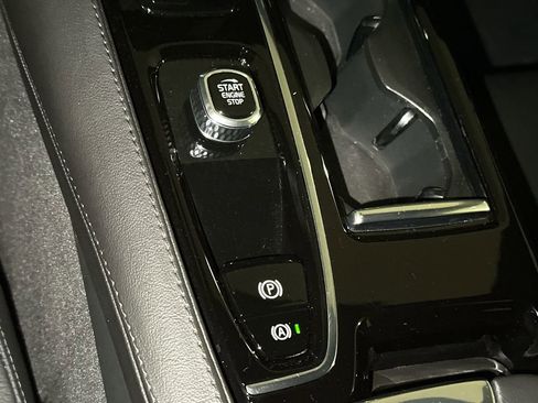 Used 2023 Volvo S60 T8 Plus w/ Protection Package Premier image 29