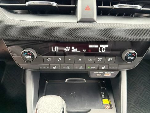 Certified 2026 Subaru Outback Limited AWD/4WD image 14